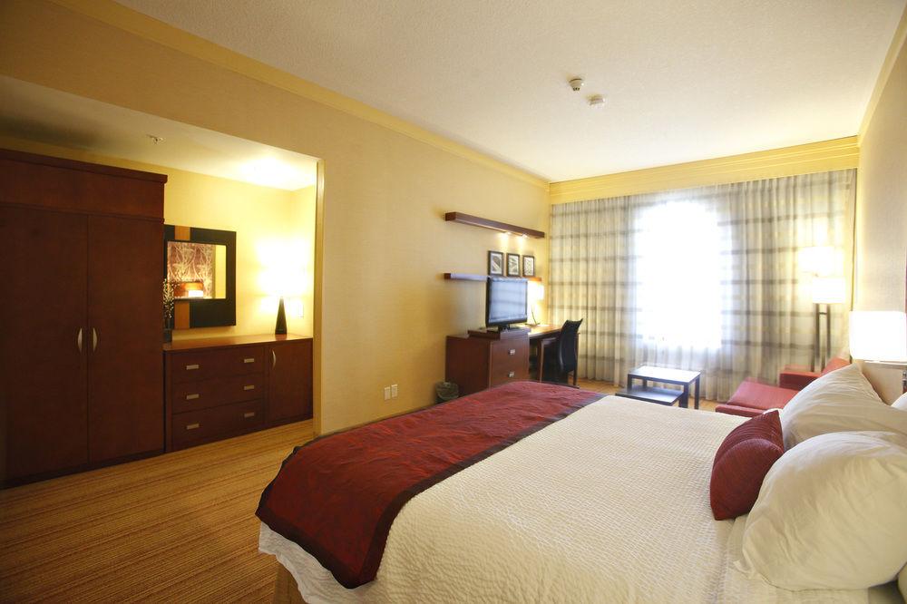 Courtyard By Marriott Waterloo St. Jacobs Otel Dış mekan fotoğraf